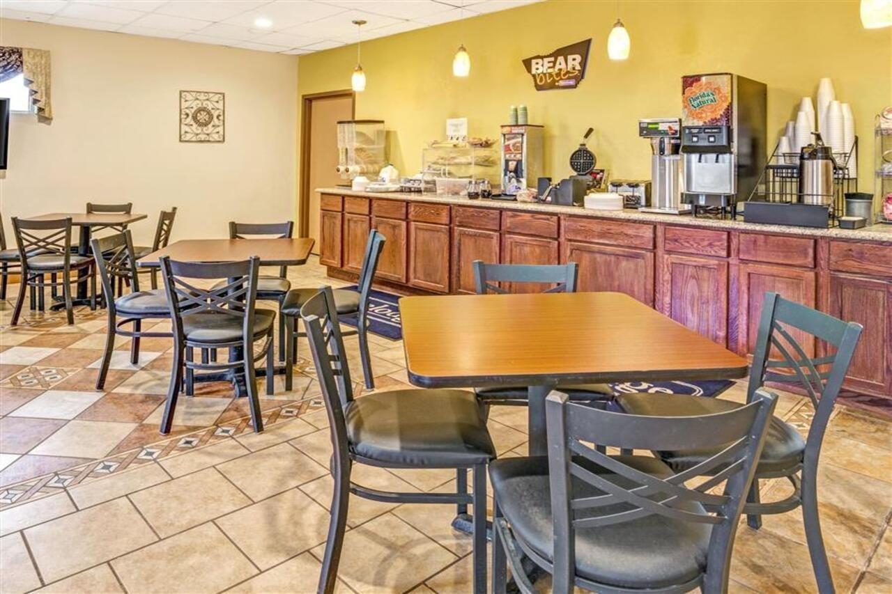 Adrian Inn מראה חיצוני תמונה
